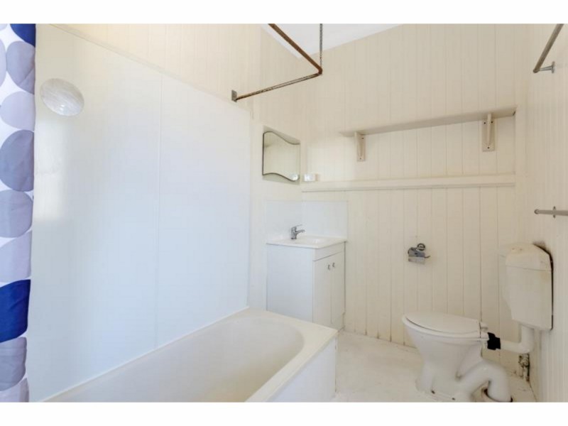 106 Clifton Street, Berserker QLD 4701